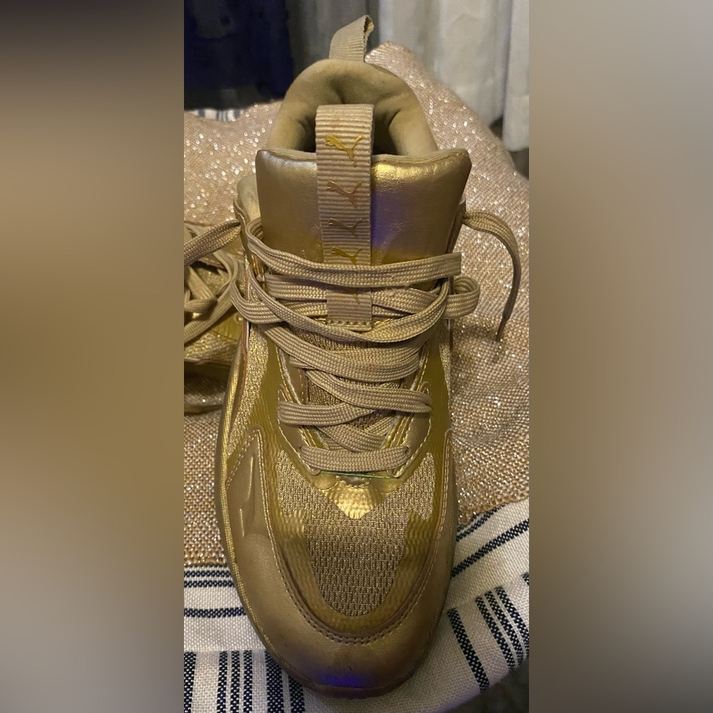 Puma RS Curve Gold Sneakers